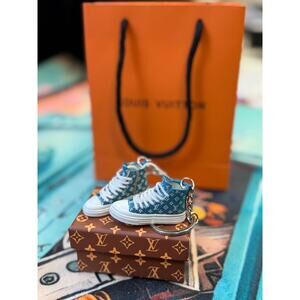 Collectable Mini Sneaker Set with Box and Bag - Style 003 - Fashion Charms